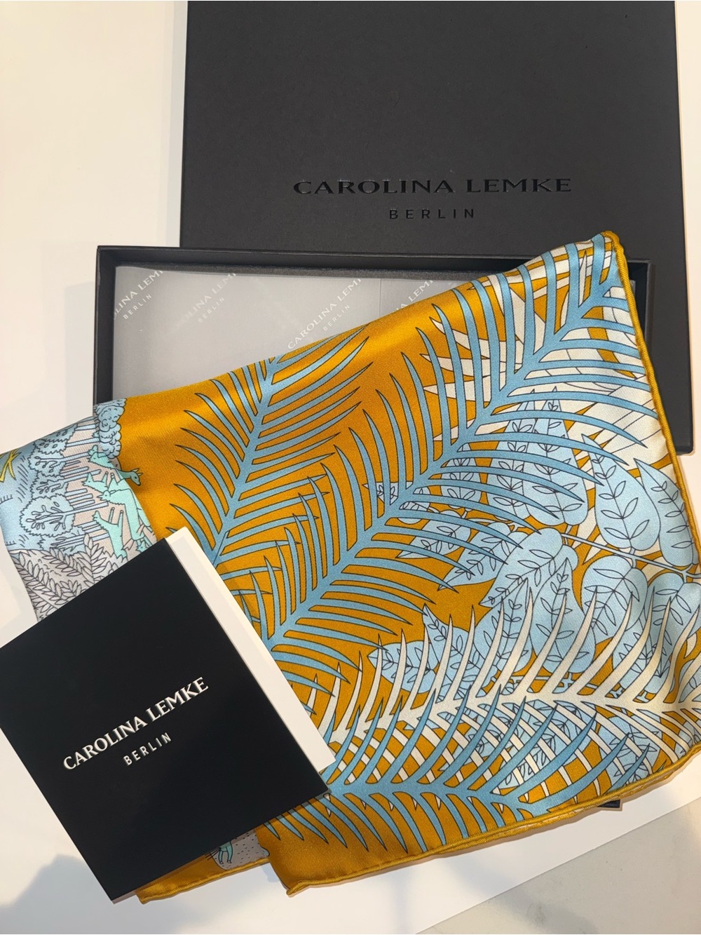 NEW Carolina Lemke Infinite Sky Jungle Animals Illustrated Silk Scarf